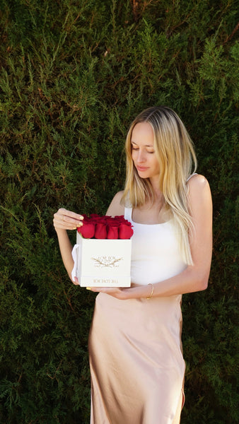 Classic Red Roses in Medium White Square Box